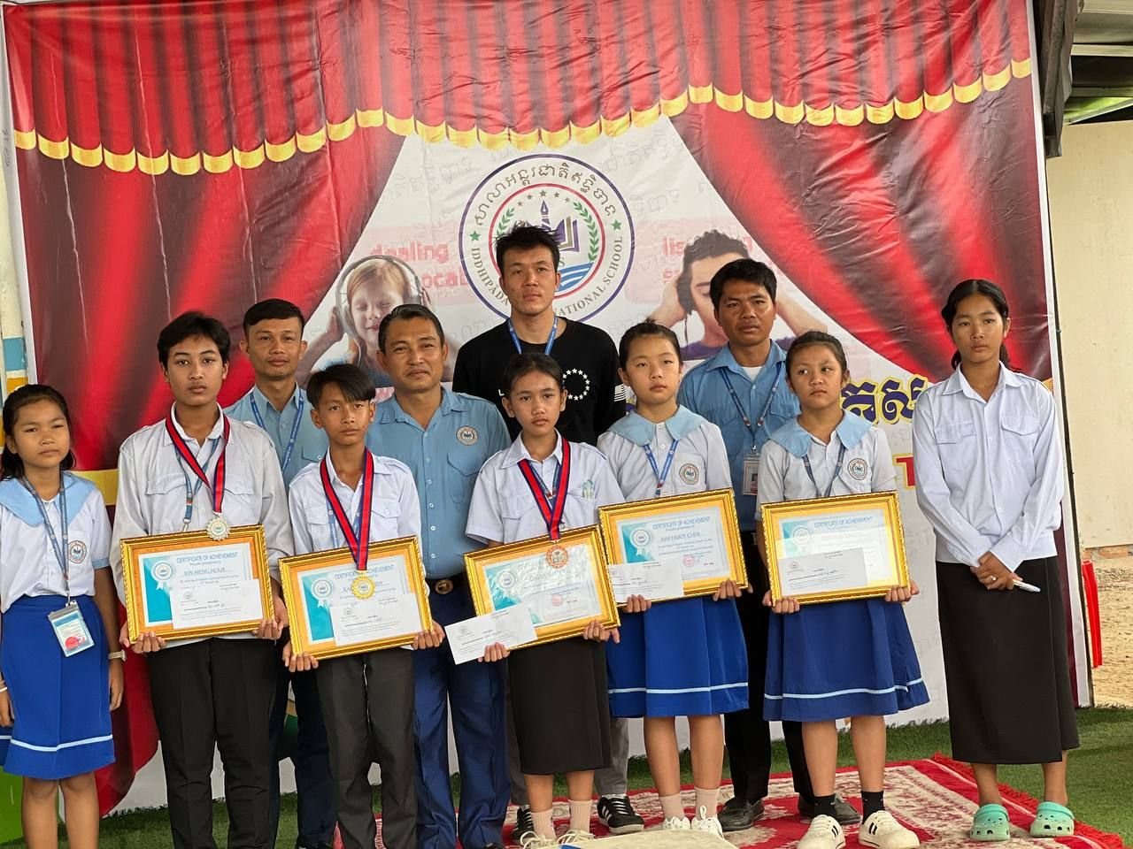 ការប្រកាសបើកការប្រកួតស្តាប់ភាសាអង់គ្លេស